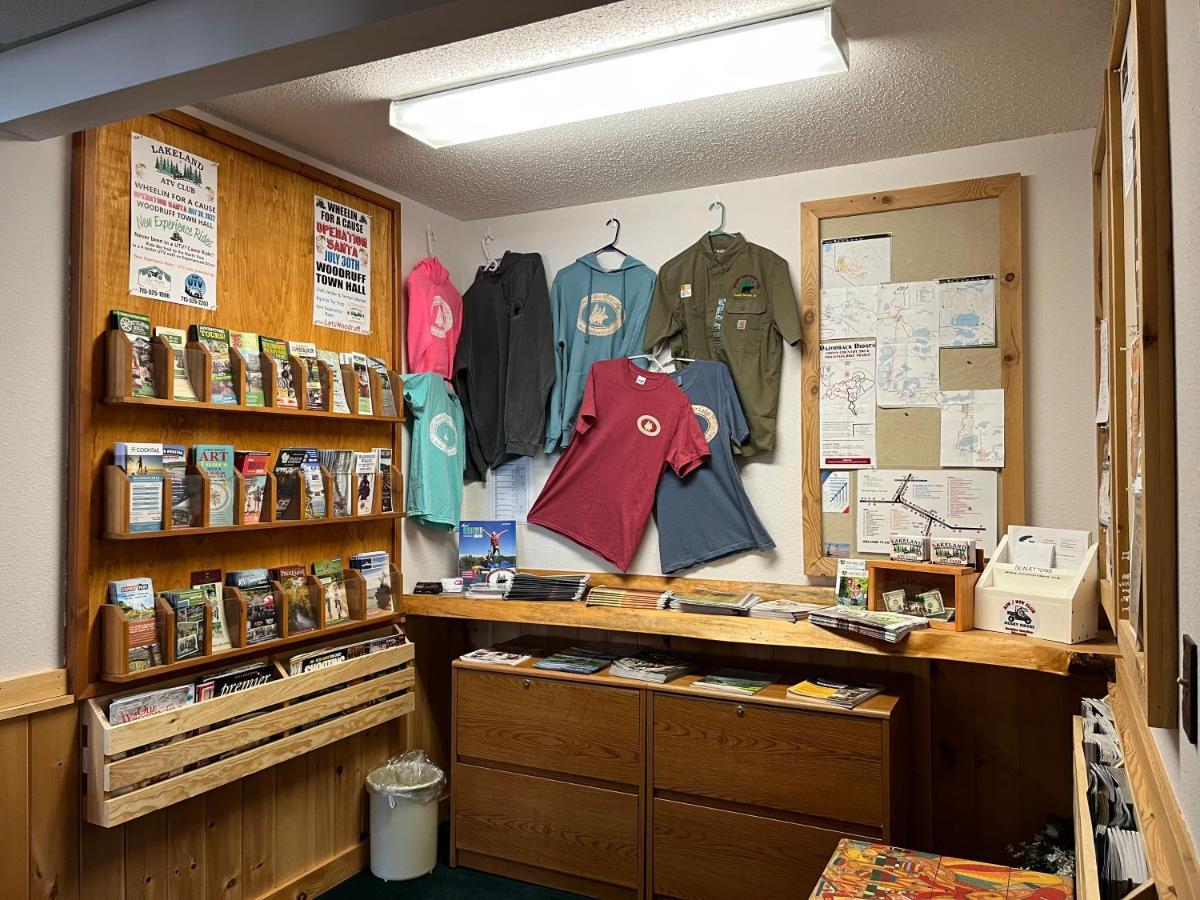 Boulder Bear Motor Lodge Boulder Junction Extérieur photo